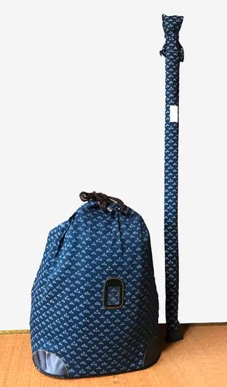 Matching kendo bogu bag and shinai bag with patterned blue fabric