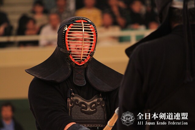 Takanabe Susumu in chudan engagement during the All Japan Championship final